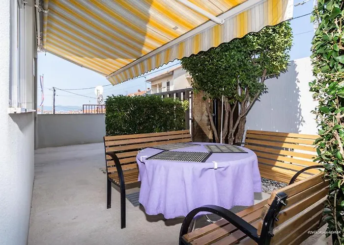 Apartment Indigo